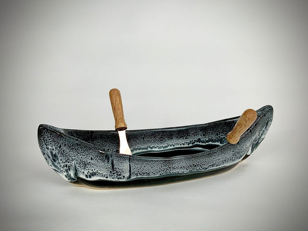 The Handmade Canoe Dip Pot - Black Diamond