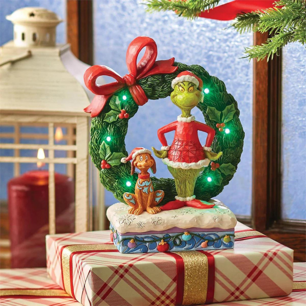 Jim Shore Dr. Seuss Grinch & Max in Wreath