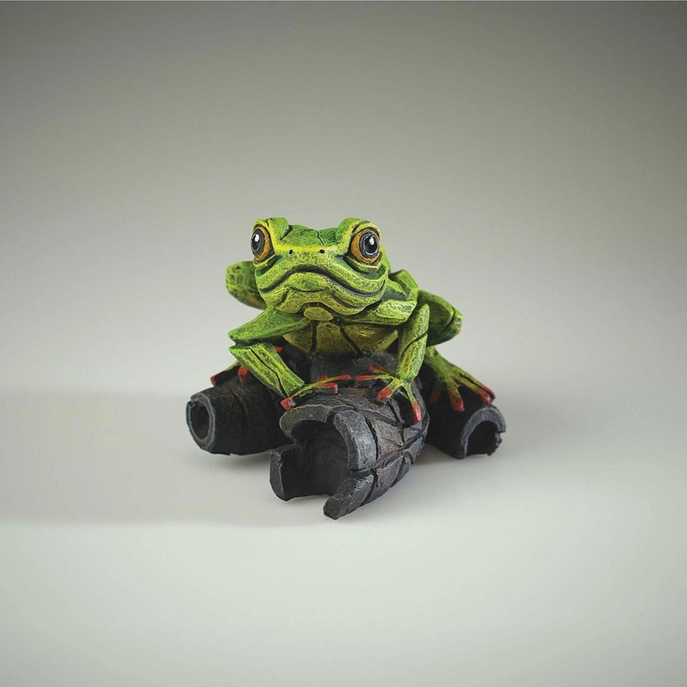 Edge Sculpture Tree Frog Figure
