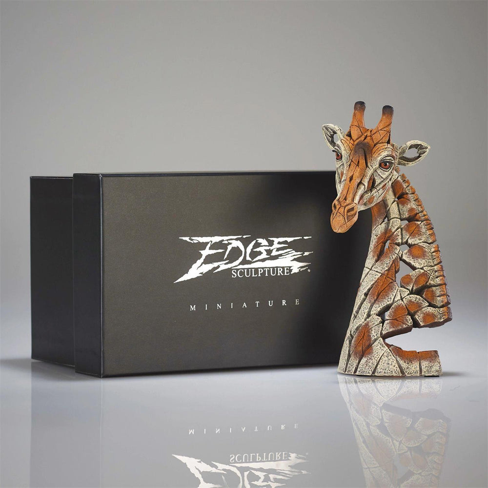 Edge Miniature Giraffe Bust