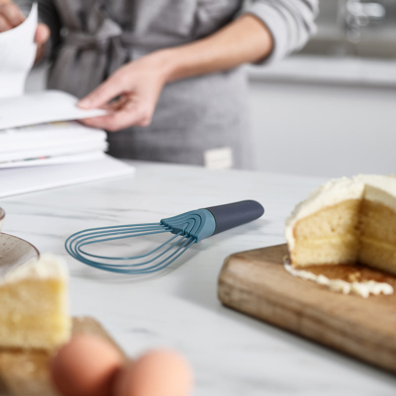 Joseph Joseph Twist™ 2-in-1 Silicone Whisk