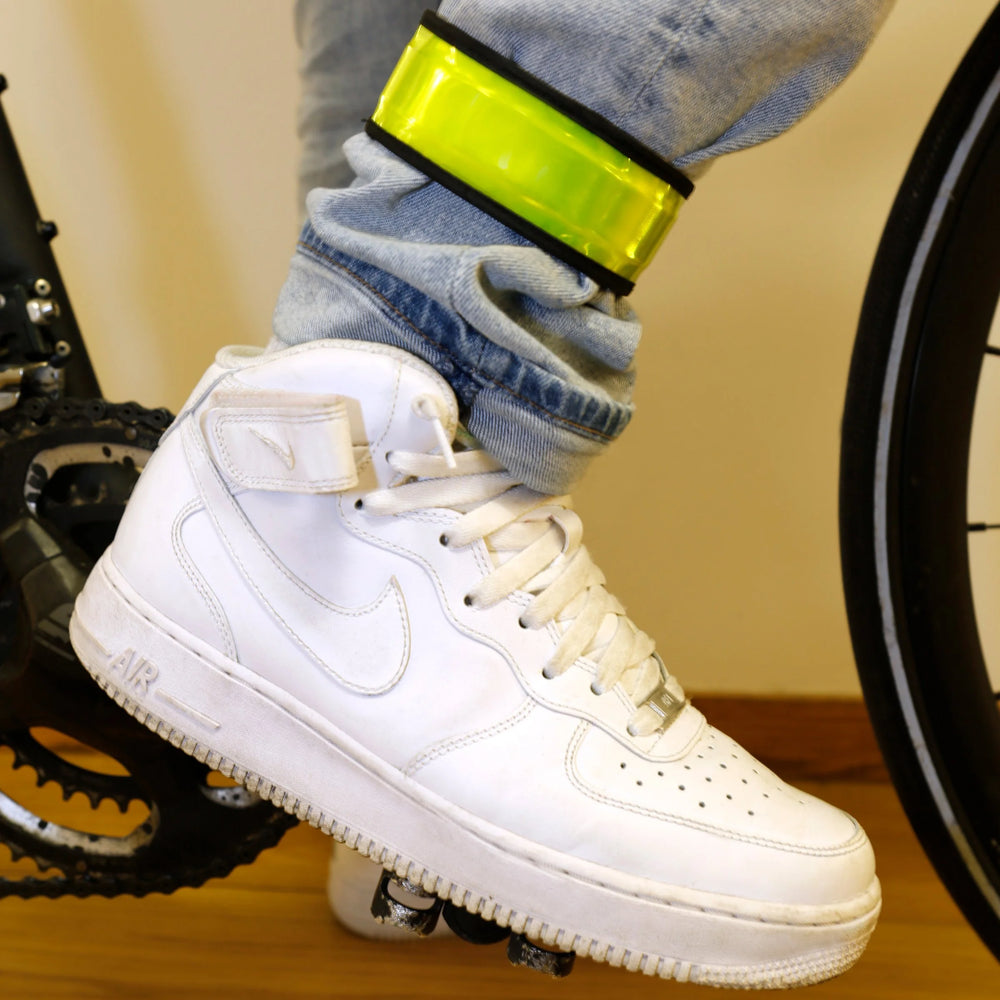 KIKK - Light-Up Slap Band