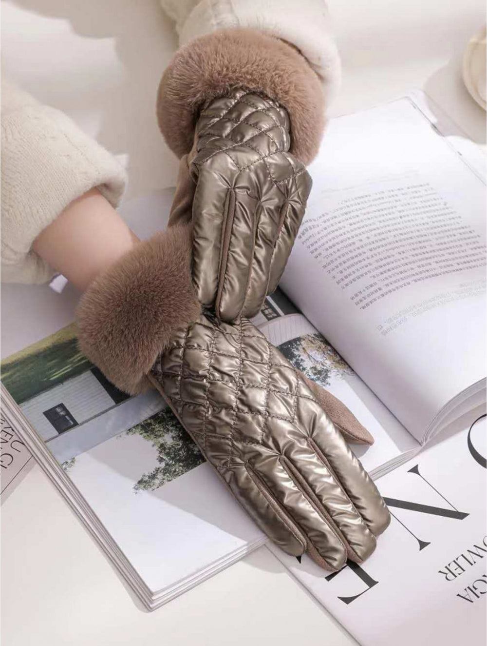 Grand Solid Gold Shiny Bubble Gloves w/Faux Fur Trim