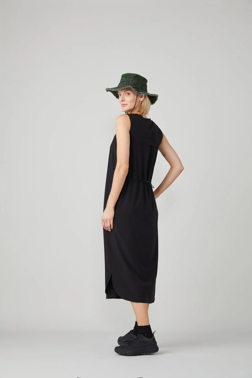Tilley Tech Slk Midi Dress Black