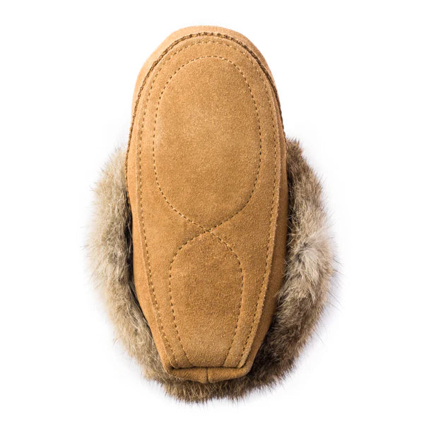 Oak suede slipper with a fluffy fur lining is shown from above, featuring a stitched sole.