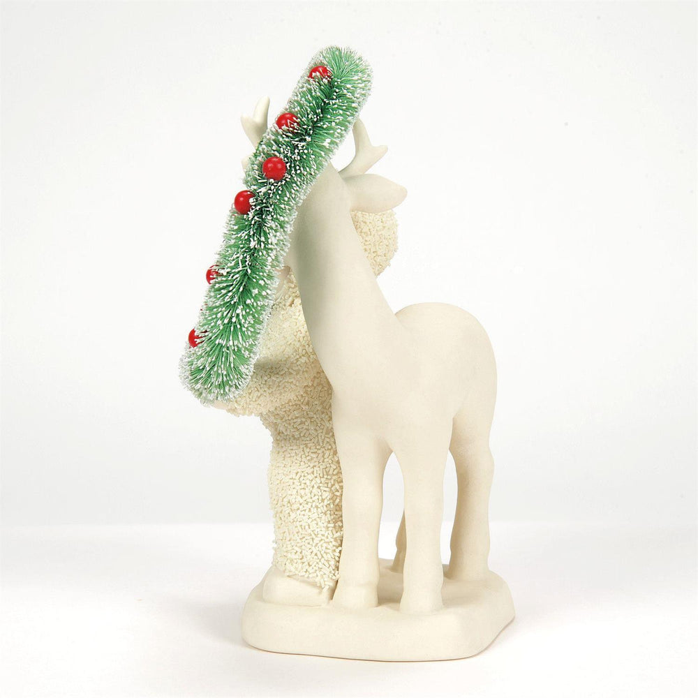 Snowbabies Meet in the Middle