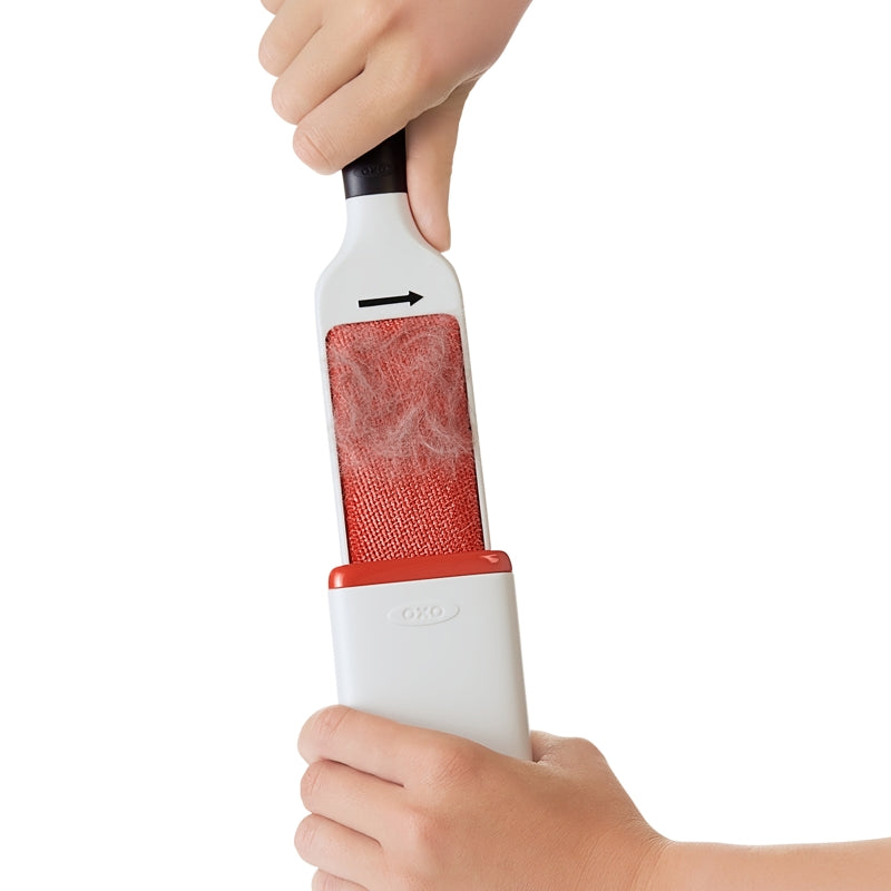 OXO - Furlifter Garment Brush