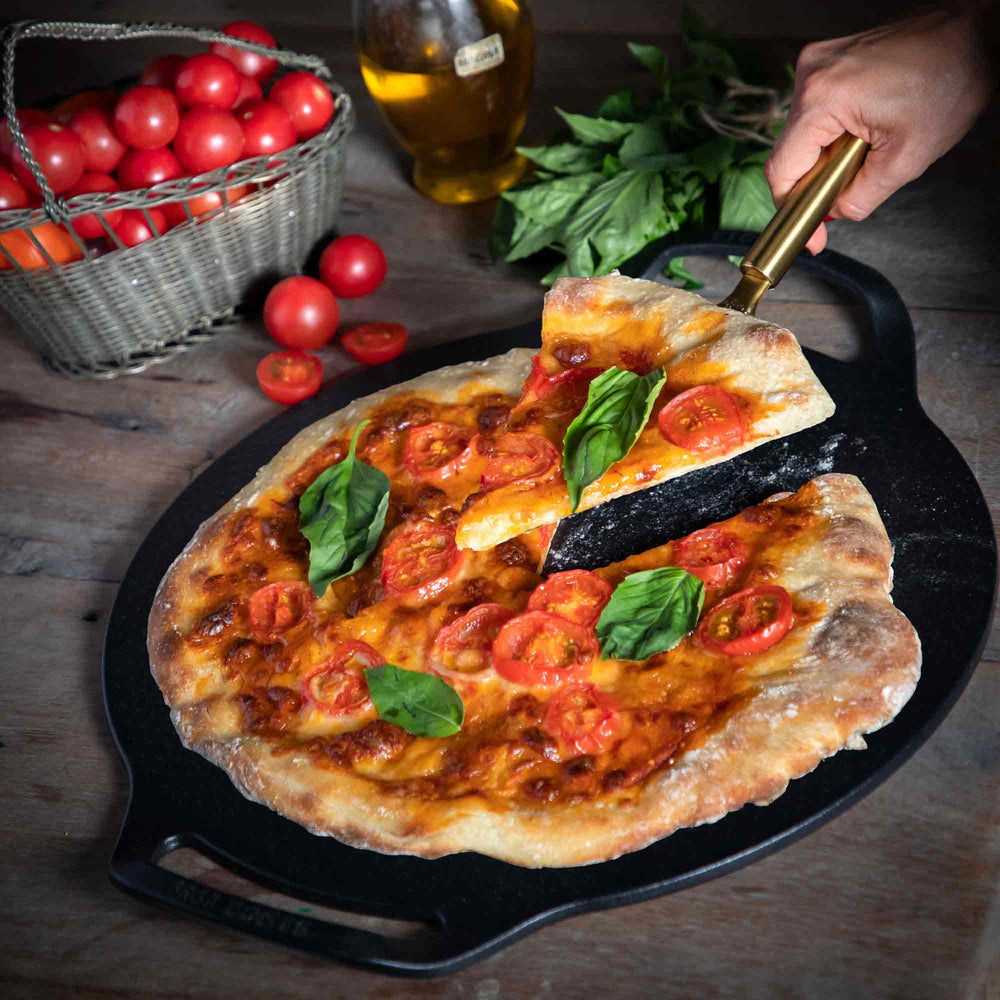 Victoria Cast Iron Pizza Pan 15"