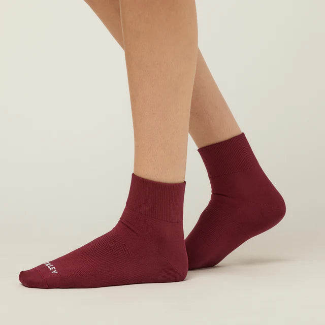 Tilley: Ankle Travel Sock Burgundy