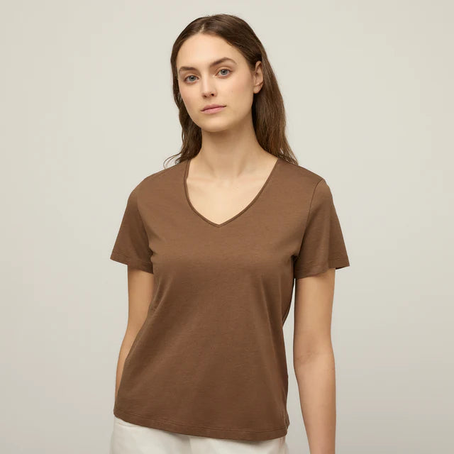 Tilley: Lightweight V-Neck Tee Peat