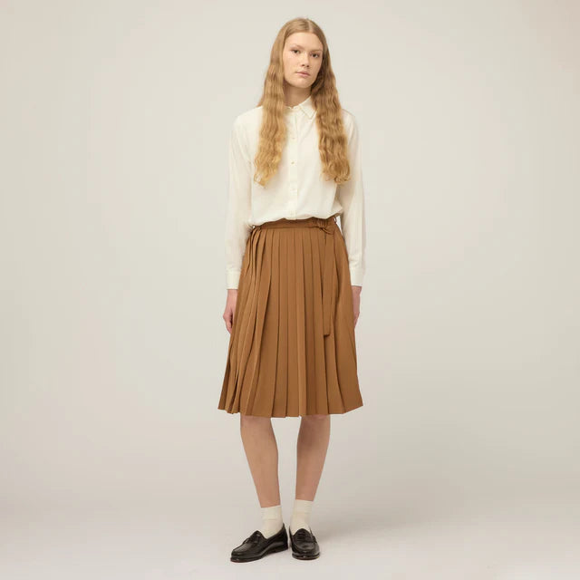 TIlley: Womens Tech Slk Pleated Skirt Toffee
