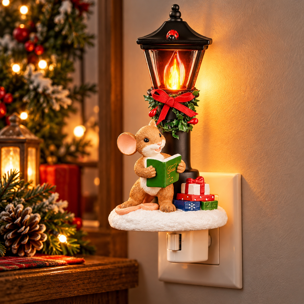 Nightlight - Charming Tails Mouse by Lamppost