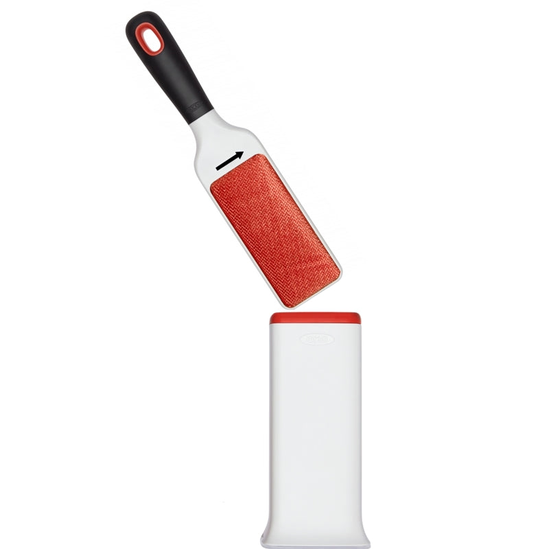 OXO - Furlifter Garment Brush
