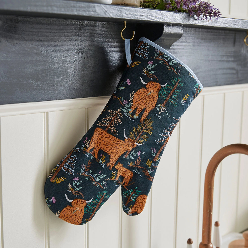 Ulster Weavers Connie the Cow Gauntlet Oven Glove