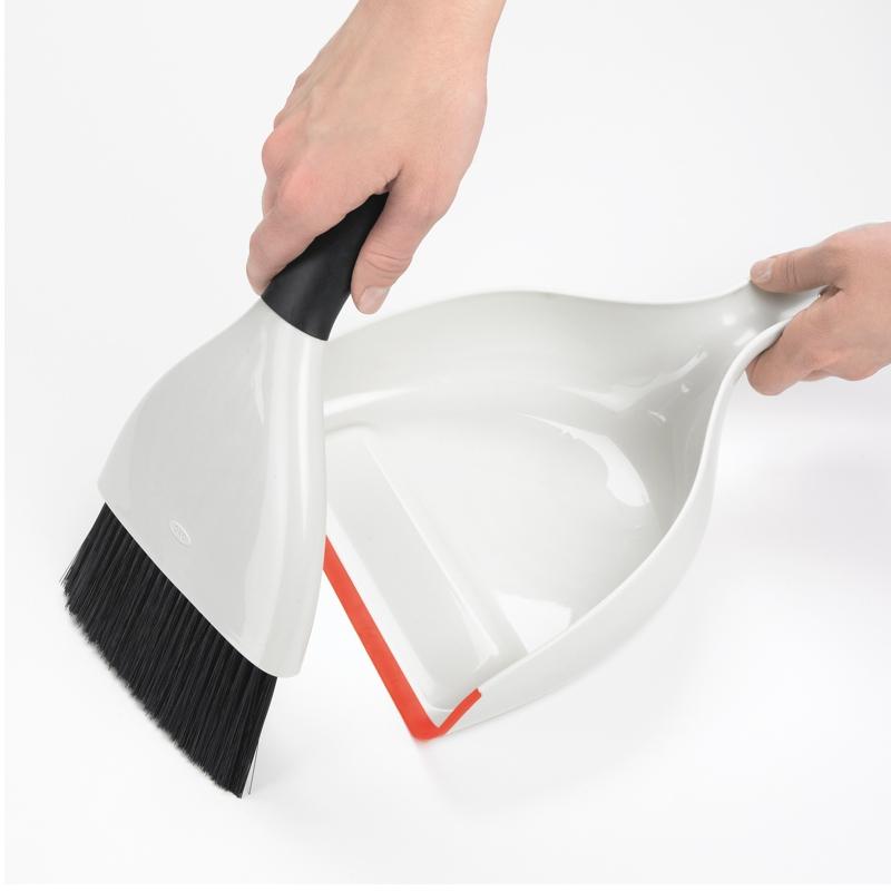 OXO - Dustpan & Brush Set