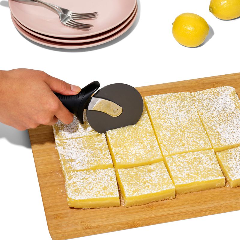 OXO - Non-Stick Pizza Wheel
