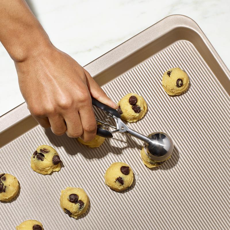 OXO - Non-Stick Pro Cookie Sheet